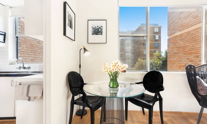 Moore Park Apartment | Stylish Apartment Close to Fox Studios & Paddington