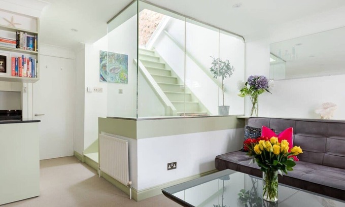 Covent Garden Apartment | Stylish Apartment & Private Rooftop Covent Garden