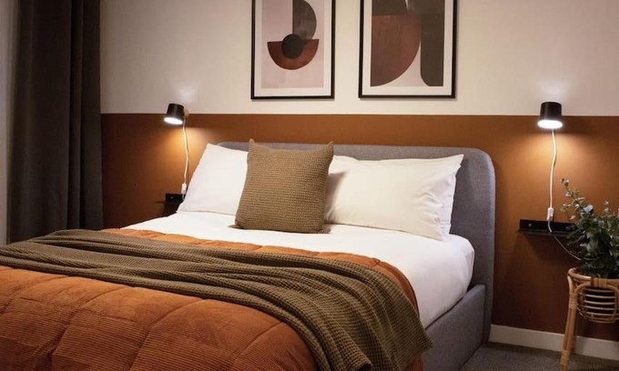 Kelvinbridge Apartment | Stylish apartment at Kelvinbridge in the West End of Glasgow