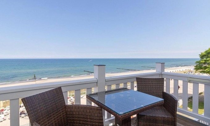 Kuehlungsborn Apartment | Stylish apartment on the Baltic Sea beach with balcony and beautiful sea view!