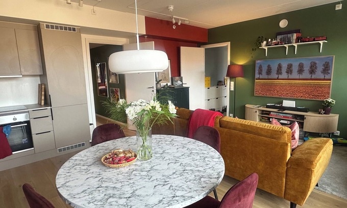 Lillestrom Apartment | Stylish apartment in a very fun neighborhood- 10’mins to Oslo and Airport