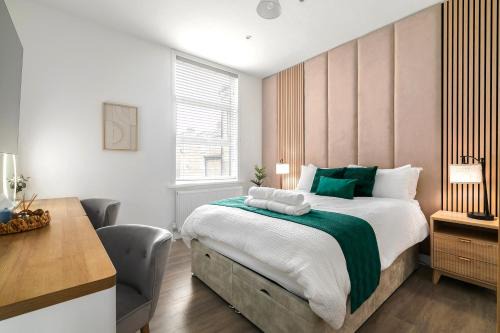 Queen's Park Apartment | Stylish Apartment in Queens Park