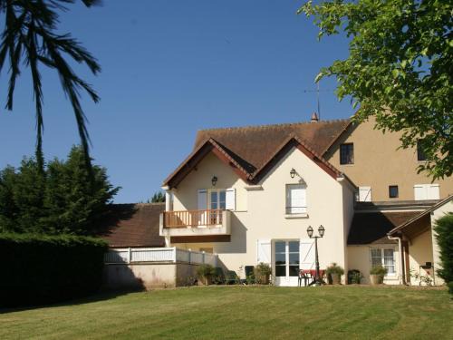 Faverolles House | Stylish Apartment Near Beach
