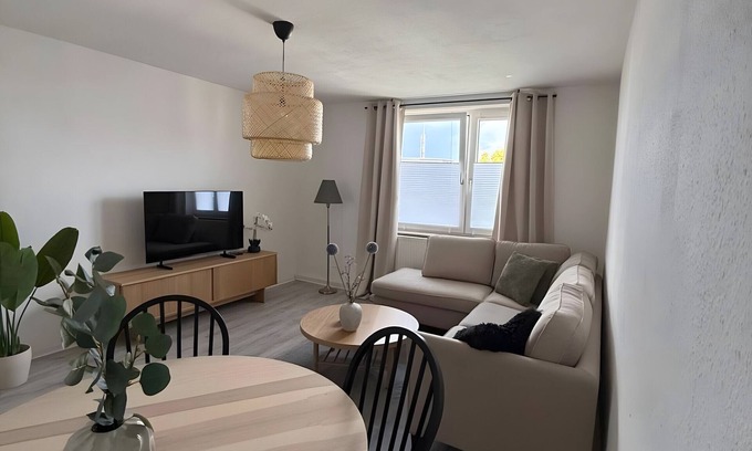 Bad Wilhelmshoehe Apartment | Stylish Apartment Opposite the Train Station