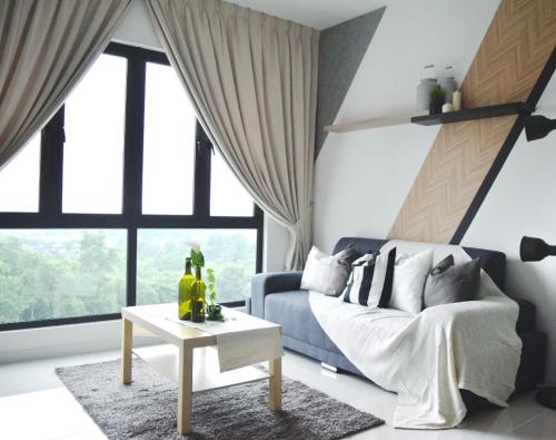 Kajang Apartment | Stylish Apartment - Saujana Impian, Kajang 3R 2B fits 5
