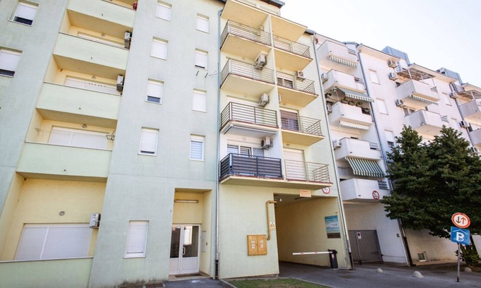 Osijek Apartment | Stylish Apartments with Osijek - Standard Studio