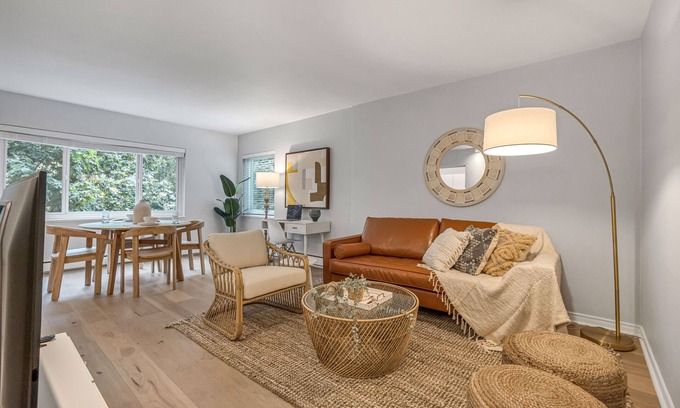Downtown Seattle Condo | Stylish Chic Condo + Free Parking, Convention Ctr!