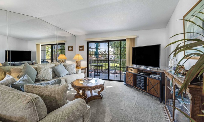Palm Springs Condo | Stylish Condo with Private Pool & & Panoramic View