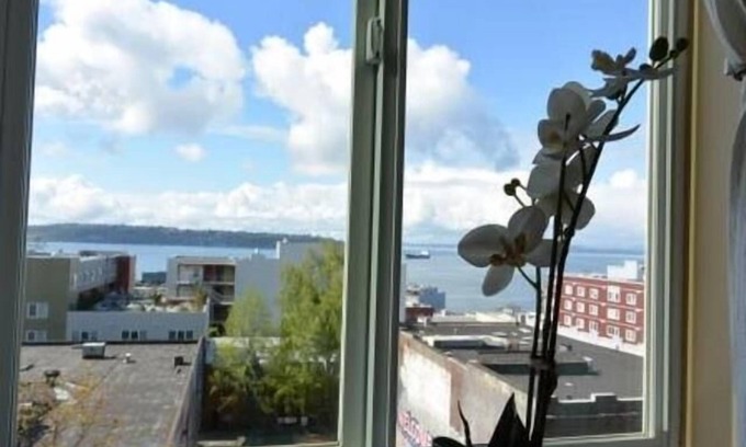Belltown Condo | Stylish downtown condo with views of the Puget Sound.