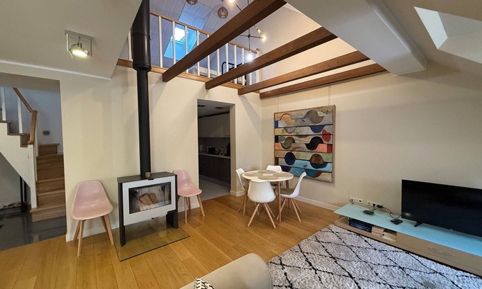 Old Town Apartment | Stylish Duplex in Tallinn’s Old Town with Fast WiFi