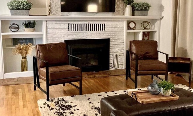 Chico House | Stylish farmhouse home in the Avenues!