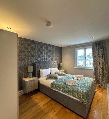 Holborn and Covent Garden Apartment | Stylish Flat Minutes from Covent Garden - West End