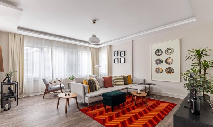 Caddebostan Mahallesi Apartment | Stylish Flat with Balcony 4 min to Bagdat Avenue