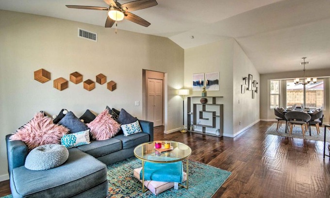 Deer Valley House | Stylish Glendale Home with Private Yard and Patio