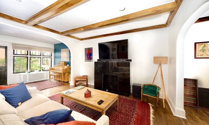 Shadyside House | Stylish Historic Retreat Near Downtown Pittsburgh!