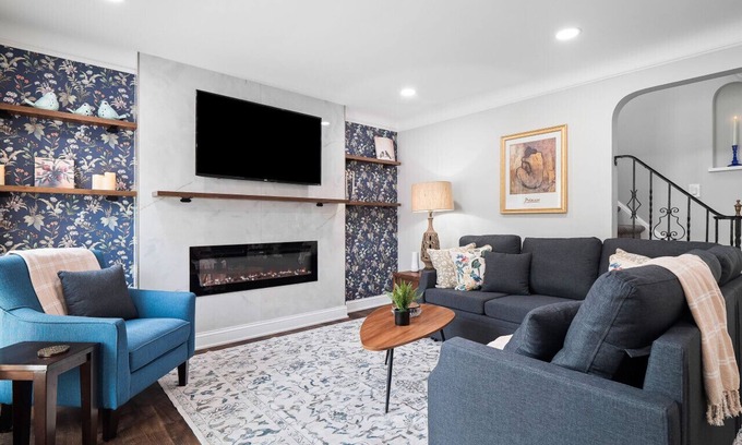 Cleveland Heights House | Stylish Home|Game Room W/Wet Bar|Sleeps 9|Outdoor Space