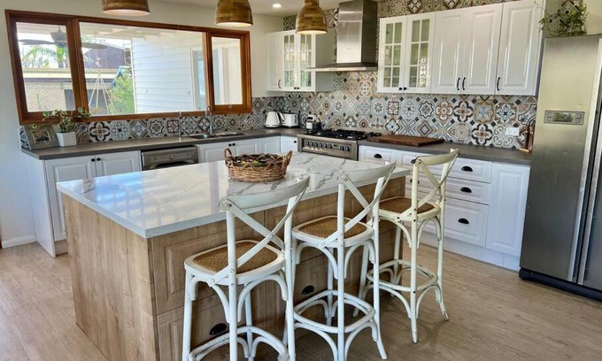 Kalbarri House | Stylish Home with Ocean Views in Town Centre