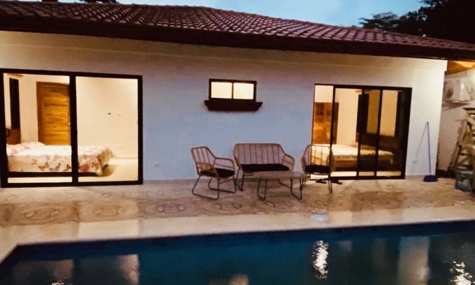 Samara House | Stylish House w/private pool/patio Casa Mila walking distance to beach and town