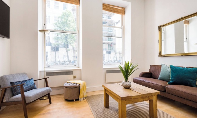Lancaster Gate Apartment | Stylish Hyde Park Apartment