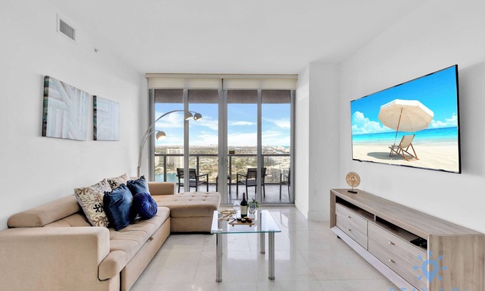 Hallandale Beach Apartment | Stylish - Incredible Views & Top Amenities
