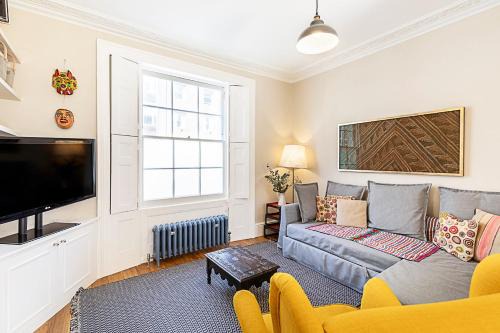 Kings Cross St. Pancras Apartment | Stylish Kings Cross Apartment with Garden