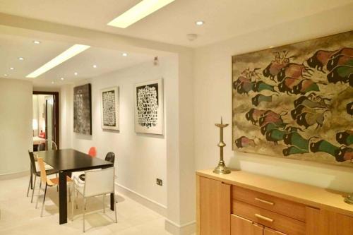 Marylebone Apartment | Stylish large cool 3 bed 3 bath Marylebone +AC