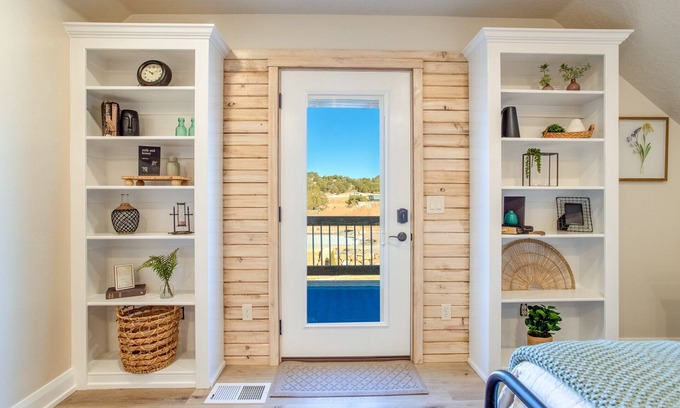 Cedar City Apartment | Stylish Loft Apartment with Private Deck