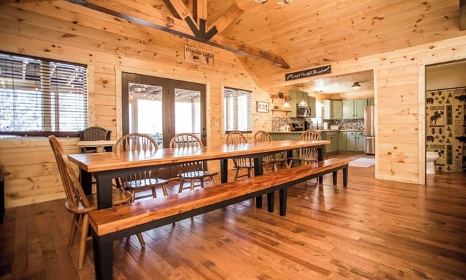 Massanutten Cabin | Stylish Log Home Double Balconies Hot Tub Fire table Community Pool Billiards In Massanutten Resort