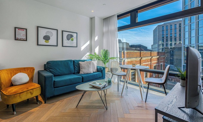 Spitalfields Apartment | Stylish & Modern 1 Bedroom Apartment in Liverpool Street, London