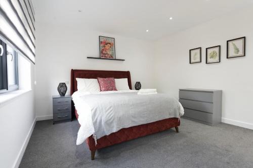 Whitechapel Apartment | Stylish Modern Apartment by Aldgate East Station 5