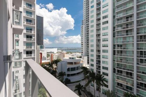 Downtown Miami Apartment | Stylish Modern Downtown Studio Free Parking