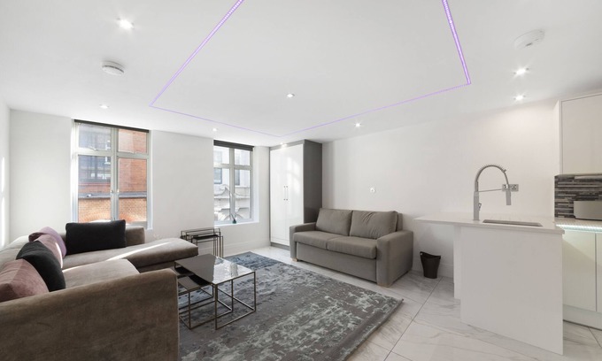 Fitzrovia Apartment | STYLISH NEW COVENT GARDEN FITZROVIA STUDIO SELF CONTAINED APARTMENT