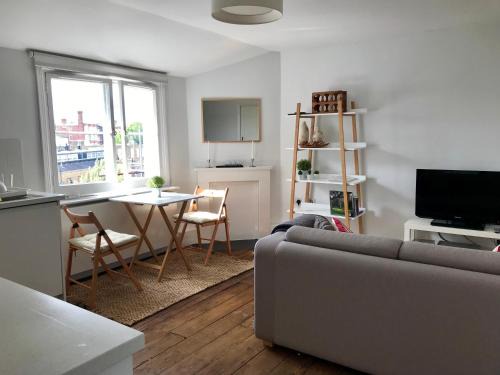 Pembridge Apartment | Stylish Notting Hill Gate Flat