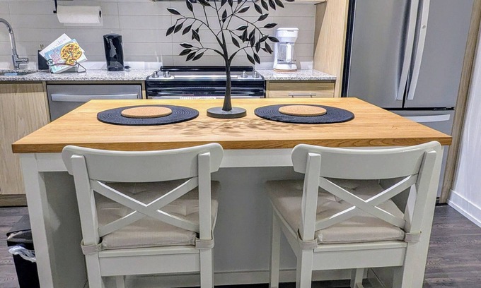 Oakville Condo | Stylish Oakville Condo to Call Home