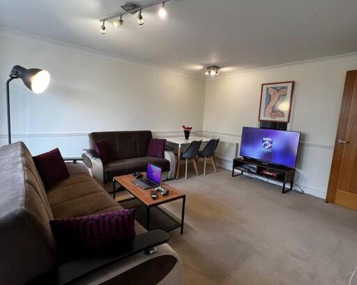 Canary Wharf Apartment | Stylish one bedroom flat furnished