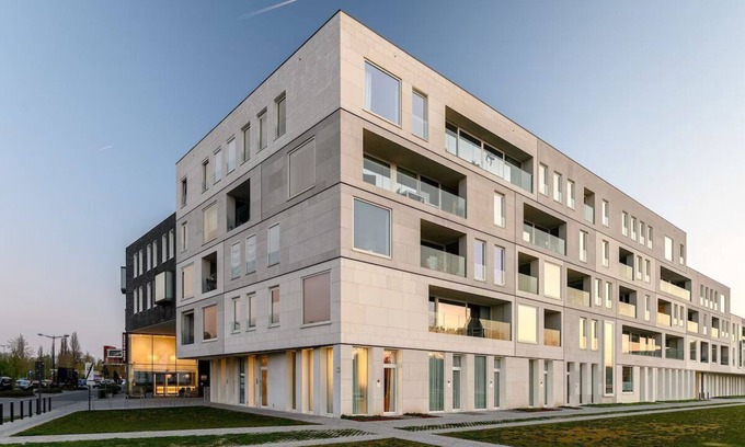 Oudenaarde House | Stylish Oudenaarde Retreat with Bike-Friendly Amenities | Steps to Market