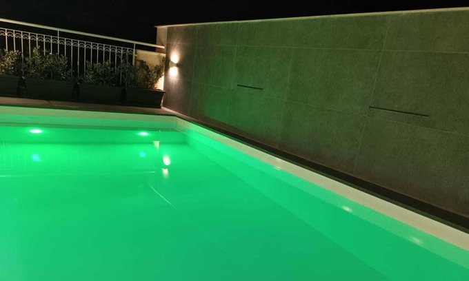 Victoria Other | Stylish Private Rooms with Ensuite. In the centre of victoria
