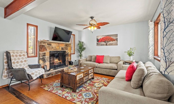 East Stroudsburg House | Stylish Renovated Home | Open Layout, Coffee Bar + Near Hiking & Waterfalls