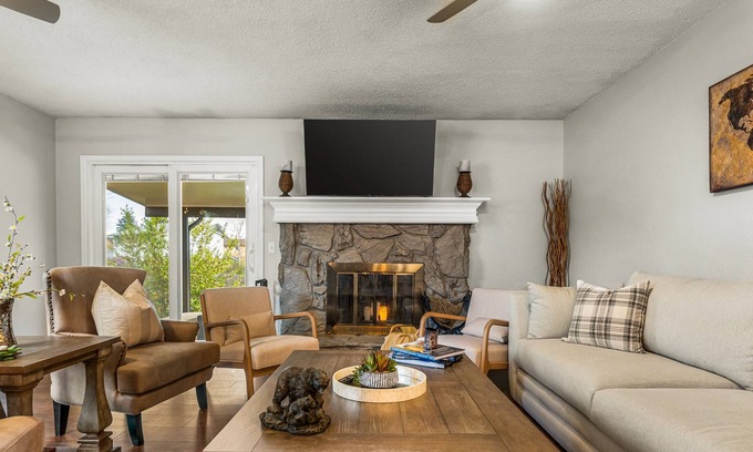 Westminster House | Stylish retreat w/hot tub in the Front Range town of Westminster, Colorado