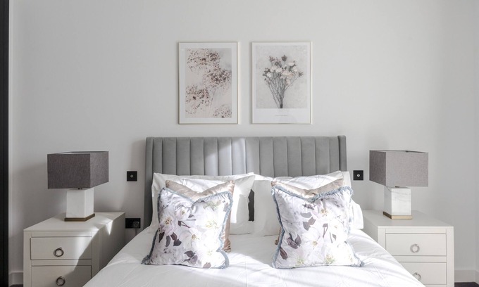 Vauxhall Apartment | Stylish Riverfront Apartment