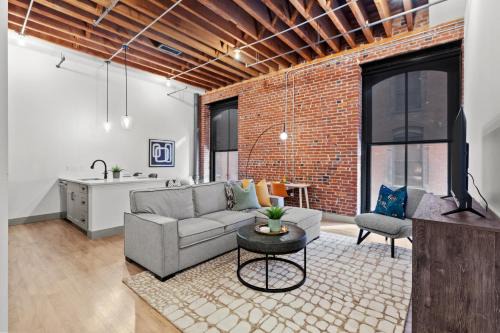 Downtown St. Louis Apartment | Stylish Riverfront Loft - Steps from the Arch & Nightlife