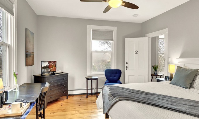 Martins River House | Stylish Riverside Country Queen Room in Historic Farmhouse
