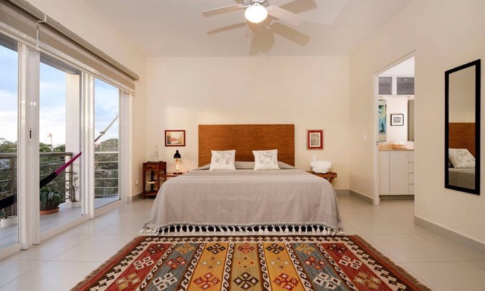 Colonia Centro Condo | Stylish & Spacious 3 bdrm condo Pool, Wi-Fi.