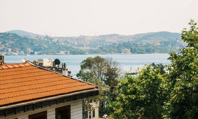 Bebek Apartment | Stylish Sea View Flat in Bebek