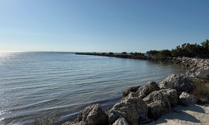 Key Largo Condo | Stylish & Secluded: Pool, Dock, Key Largo Living