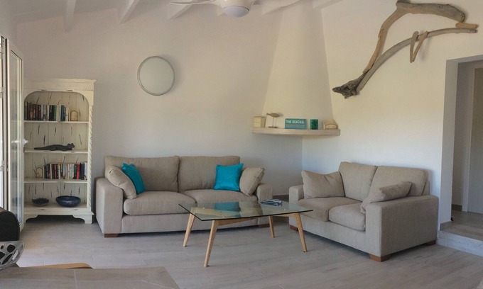 Sant Lluis Villa | Stylish, spacious and airy, in a quiet area but close to beach, restos & shops