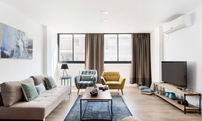 Tel Aviv Promenade Apartment | Stylish Spacious 3BR Apartment 5min From the Beach