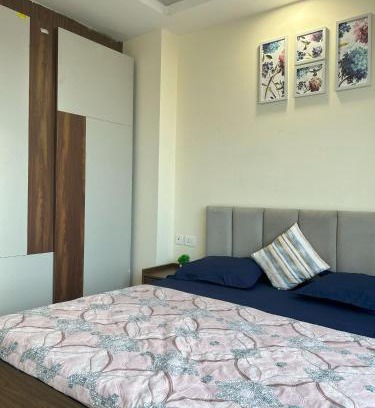 Zirakpur Apartment | Stylish Stay by Good Vibes Studio