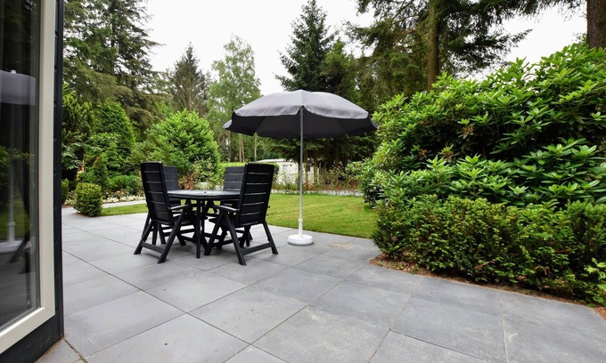 Vorden House | Stylish Stay in Vorden Woods