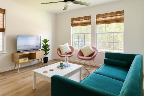Montrose House | Stylish Stays in Historic Fourth Ward